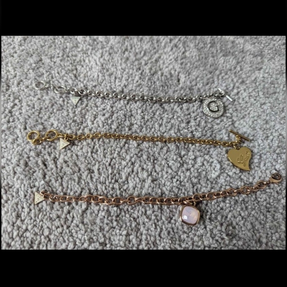 Set of 3 Guess bracelets - Picture 2 of 3